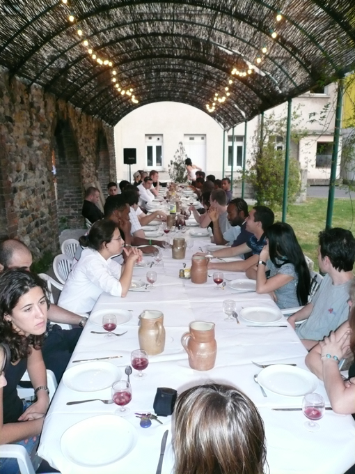 Repas ensemble à Bois Vignal